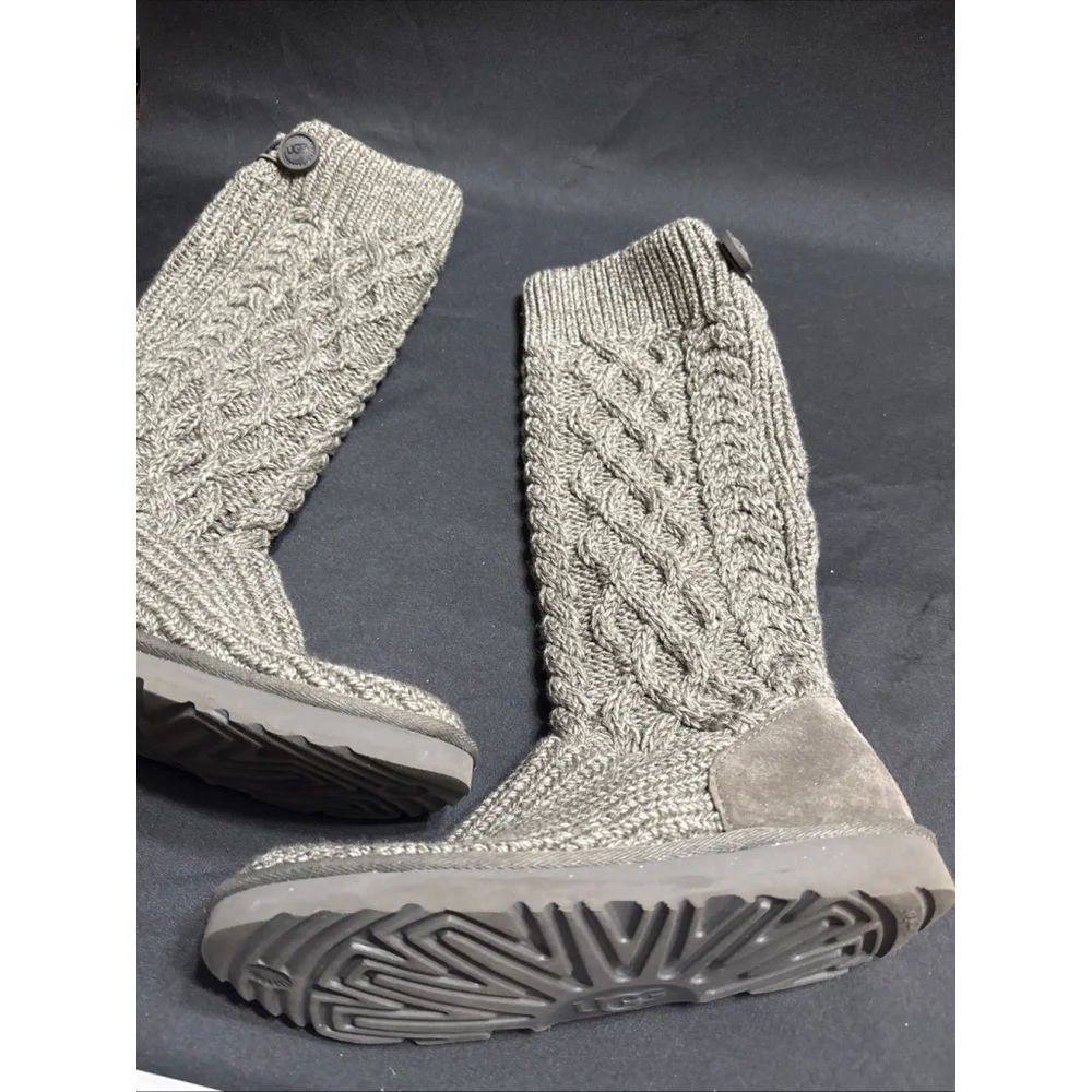 [1146010-GREY] UGG Women's Classic Cardi Cabled Knit Grey Boots Size 5